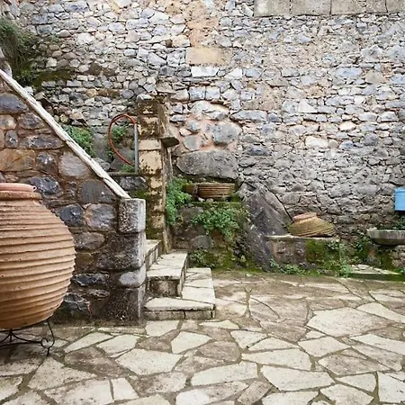 Traditional Stone House In Holiday home Exochori