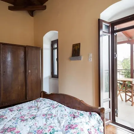 Holiday home Traditional Stone House In